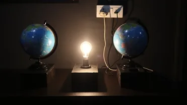 Day & Night with Seasons Explainatory Model